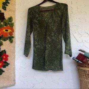 Slamming 90s/Y2K baddie sheer blouse